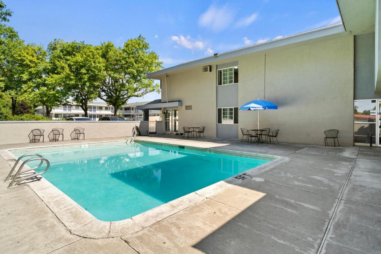 Travelers Inn Medford Ngoại thất bức ảnh